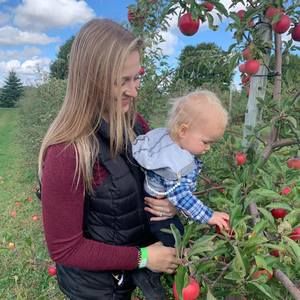 Meet your Posher, Katelyn